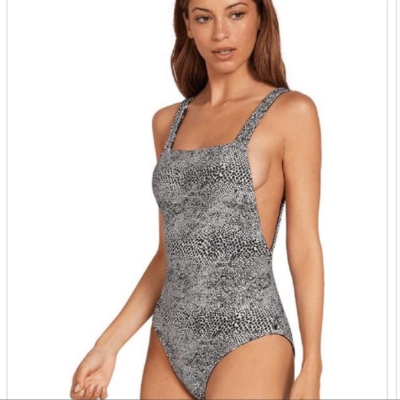 Volcom LEAF IT BE ONE-PIECE SWIMSUIT - BLACK - Picture 13 of 14